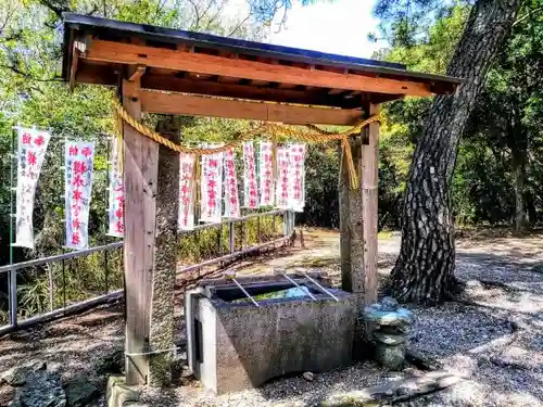 本宮神社（樽水本宮神社）の手水舎