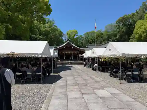 讃岐宮 香川縣護國神社の{uncategorized: "未分類", other: "その他", undefined: "問題あり", building: "その他建物", grave: "お墓", sacred_gate: "鳥居", guardian: "狛犬", statue: "像", buddha: "仏像", history: "歴史", nature: "自然", garden: "庭園", animal: "動物", pagoda: "塔", temizu: "手水舎", mountain_gate: "山門・神門", sanctuary: "本殿・本堂", subordinate: "末社・摂社", art: "芸術", scenery: "景色", jizo: "地蔵", ema: "絵馬", goshuin: "御朱印", omikuji: "おみくじ", items: "授与品その他", amulet: "お守り", goshuincho: "御朱印帳", eats: "食事", festival: "お祭り", votive_dance: "神楽", shichigosan: "七五三参", wedding: "結婚式", experience: "体験その他", initially: "初詣", around: "周辺", anti_infection: "感染症対策"}
