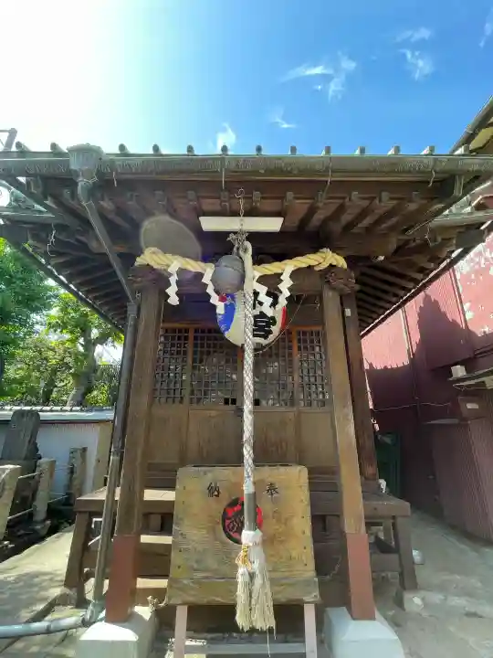 生麦水神宮の{uncategorized: "未分類", other: "その他", undefined: "問題あり", building: "その他建物", grave: "お墓", sacred_gate: "鳥居", guardian: "狛犬", statue: "像", buddha: "仏像", history: "歴史", nature: "自然", garden: "庭園", animal: "動物", pagoda: "塔", temizu: "手水舎", mountain_gate: "山門・神門", sanctuary: "本殿・本堂", subordinate: "末社・摂社", art: "芸術", scenery: "景色", jizo: "地蔵", ema: "絵馬", goshuin: "御朱印", omikuji: "おみくじ", items: "授与品その他", amulet: "お守り", goshuincho: "御朱印帳", eats: "食事", festival: "お祭り", votive_dance: "神楽", shichigosan: "七五三参", wedding: "結婚式", experience: "体験その他", initially: "初詣", around: "周辺", anti_infection: "感染症対策"}