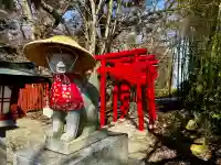 殺生石稲荷神社の{uncategorized: "未分類", other: "その他", undefined: "問題あり", building: "その他建物", grave: "お墓", sacred_gate: "鳥居", guardian: "狛犬", statue: "像", buddha: "仏像", history: "歴史", nature: "自然", garden: "庭園", animal: "動物", pagoda: "塔", temizu: "手水舎", mountain_gate: "山門・神門", sanctuary: "本殿・本堂", subordinate: "末社・摂社", art: "芸術", scenery: "景色", jizo: "地蔵", ema: "絵馬", goshuin: "御朱印", omikuji: "おみくじ", items: "授与品その他", amulet: "お守り", goshuincho: "御朱印帳", eats: "食事", festival: "お祭り", votive_dance: "神楽", shichigosan: "七五三参", wedding: "結婚式", experience: "体験その他", initially: "初詣", around: "周辺", anti_infection: "感染症対策"}