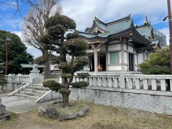 氷川神社の{uncategorized: "未分類", other: "その他", undefined: "問題あり", building: "その他建物", grave: "お墓", sacred_gate: "鳥居", guardian: "狛犬", statue: "像", buddha: "仏像", history: "歴史", nature: "自然", garden: "庭園", animal: "動物", pagoda: "塔", temizu: "手水舎", mountain_gate: "山門・神門", sanctuary: "本殿・本堂", subordinate: "末社・摂社", art: "芸術", scenery: "景色", jizo: "地蔵", ema: "絵馬", goshuin: "御朱印", omikuji: "おみくじ", items: "授与品その他", amulet: "お守り", goshuincho: "御朱印帳", eats: "食事", festival: "お祭り", votive_dance: "神楽", shichigosan: "七五三参", wedding: "結婚式", experience: "体験その他", initially: "初詣", around: "周辺", anti_infection: "感染症対策"}