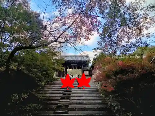 毘沙門堂門跡の山門・神門