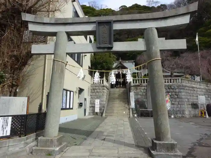 根岸八幡神社の鳥居