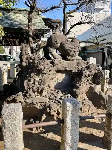 新宿下落合氷川神社の{uncategorized: "未分類", other: "その他", undefined: "問題あり", building: "その他建物", grave: "お墓", sacred_gate: "鳥居", guardian: "狛犬", statue: "像", buddha: "仏像", history: "歴史", nature: "自然", garden: "庭園", animal: "動物", pagoda: "塔", temizu: "手水舎", mountain_gate: "山門・神門", sanctuary: "本殿・本堂", subordinate: "末社・摂社", art: "芸術", scenery: "景色", jizo: "地蔵", ema: "絵馬", goshuin: "御朱印", omikuji: "おみくじ", items: "授与品その他", amulet: "お守り", goshuincho: "御朱印帳", eats: "食事", festival: "お祭り", votive_dance: "神楽", shichigosan: "七五三参", wedding: "結婚式", experience: "体験その他", initially: "初詣", around: "周辺", anti_infection: "感染症対策"}