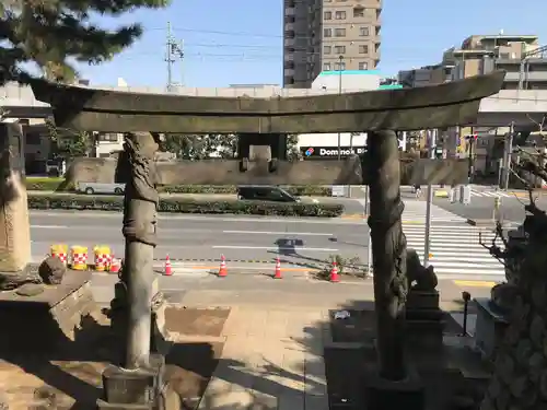 品川神社の鳥居