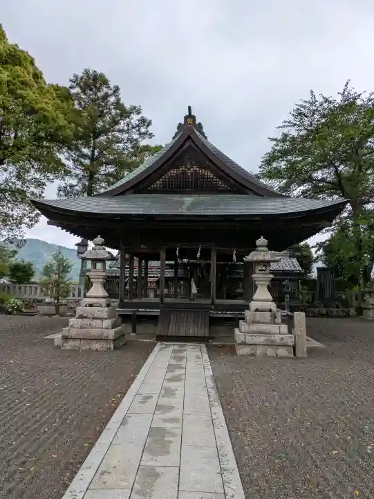 佐土神社の{uncategorized: "未分類", other: "その他", undefined: "問題あり", building: "その他建物", grave: "お墓", sacred_gate: "鳥居", guardian: "狛犬", statue: "像", buddha: "仏像", history: "歴史", nature: "自然", garden: "庭園", animal: "動物", pagoda: "塔", temizu: "手水舎", mountain_gate: "山門・神門", sanctuary: "本殿・本堂", subordinate: "末社・摂社", art: "芸術", scenery: "景色", jizo: "地蔵", ema: "絵馬", goshuin: "御朱印", omikuji: "おみくじ", items: "授与品その他", amulet: "お守り", goshuincho: "御朱印帳", eats: "食事", festival: "お祭り", votive_dance: "神楽", shichigosan: "七五三参", wedding: "結婚式", experience: "体験その他", initially: "初詣", around: "周辺", anti_infection: "感染症対策"}