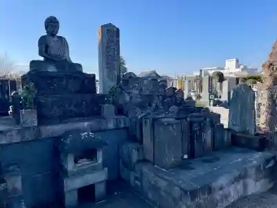宝輪寺の{uncategorized: "未分類", other: "その他", undefined: "問題あり", building: "その他建物", grave: "お墓", sacred_gate: "鳥居", guardian: "狛犬", statue: "像", buddha: "仏像", history: "歴史", nature: "自然", garden: "庭園", animal: "動物", pagoda: "塔", temizu: "手水舎", mountain_gate: "山門・神門", sanctuary: "本殿・本堂", subordinate: "末社・摂社", art: "芸術", scenery: "景色", jizo: "地蔵", ema: "絵馬", goshuin: "御朱印", omikuji: "おみくじ", items: "授与品その他", amulet: "お守り", goshuincho: "御朱印帳", eats: "食事", festival: "お祭り", votive_dance: "神楽", shichigosan: "七五三参", wedding: "結婚式", experience: "体験その他", initially: "初詣", around: "周辺", anti_infection: "感染症対策"}