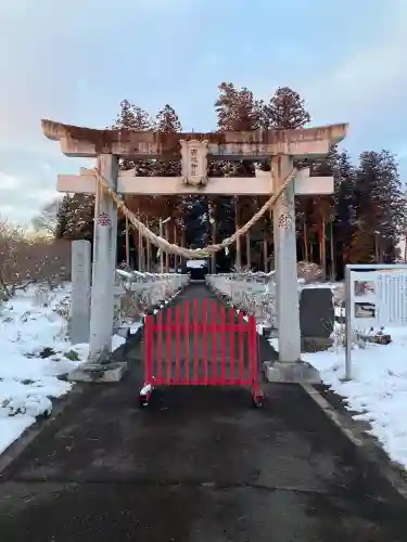 赤羽鹿嶋神社の{uncategorized: "未分類", other: "その他", undefined: "問題あり", building: "その他建物", grave: "お墓", sacred_gate: "鳥居", guardian: "狛犬", statue: "像", buddha: "仏像", history: "歴史", nature: "自然", garden: "庭園", animal: "動物", pagoda: "塔", temizu: "手水舎", mountain_gate: "山門・神門", sanctuary: "本殿・本堂", subordinate: "末社・摂社", art: "芸術", scenery: "景色", jizo: "地蔵", ema: "絵馬", goshuin: "御朱印", omikuji: "おみくじ", items: "授与品その他", amulet: "お守り", goshuincho: "御朱印帳", eats: "食事", festival: "お祭り", votive_dance: "神楽", shichigosan: "七五三参", wedding: "結婚式", experience: "体験その他", initially: "初詣", around: "周辺", anti_infection: "感染症対策"}