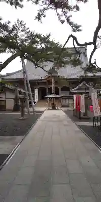誕生寺の本殿・本堂
