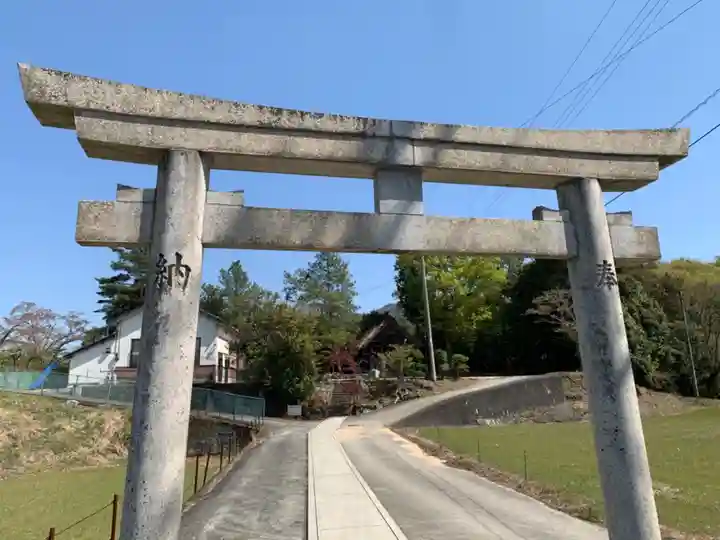 萩原大歳社の鳥居