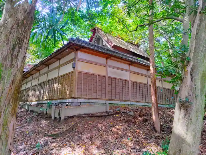 逆川神社の本殿・本堂