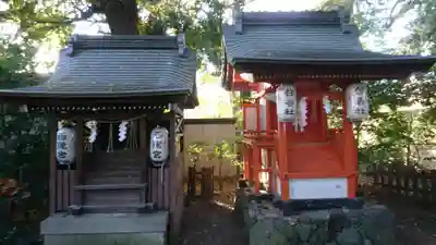 西院春日神社の末社・摂社