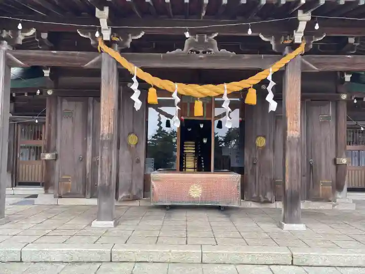 函館護國神社の{uncategorized: "未分類", other: "その他", undefined: "問題あり", building: "その他建物", grave: "お墓", sacred_gate: "鳥居", guardian: "狛犬", statue: "像", buddha: "仏像", history: "歴史", nature: "自然", garden: "庭園", animal: "動物", pagoda: "塔", temizu: "手水舎", mountain_gate: "山門・神門", sanctuary: "本殿・本堂", subordinate: "末社・摂社", art: "芸術", scenery: "景色", jizo: "地蔵", ema: "絵馬", goshuin: "御朱印", omikuji: "おみくじ", items: "授与品その他", amulet: "お守り", goshuincho: "御朱印帳", eats: "食事", festival: "お祭り", votive_dance: "神楽", shichigosan: "七五三参", wedding: "結婚式", experience: "体験その他", initially: "初詣", around: "周辺", anti_infection: "感染症対策"}