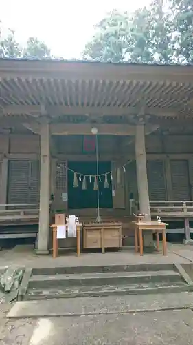 米川八幡神社の本殿