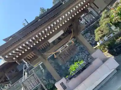 高津柿本神社の手水舎