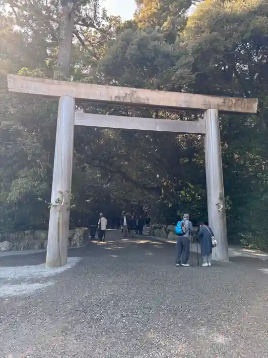 伊勢神宮外宮(豊受大神宮)の{uncategorized: "未分類", other: "その他", undefined: "問題あり", building: "その他建物", grave: "お墓", sacred_gate: "鳥居", guardian: "狛犬", statue: "像", buddha: "仏像", history: "歴史", nature: "自然", garden: "庭園", animal: "動物", pagoda: "塔", temizu: "手水舎", mountain_gate: "山門・神門", sanctuary: "本殿・本堂", subordinate: "末社・摂社", art: "芸術", scenery: "景色", jizo: "地蔵", ema: "絵馬", goshuin: "御朱印", omikuji: "おみくじ", items: "授与品その他", amulet: "お守り", goshuincho: "御朱印帳", eats: "食事", festival: "お祭り", votive_dance: "神楽", shichigosan: "七五三参", wedding: "結婚式", experience: "体験その他", initially: "初詣", around: "周辺", anti_infection: "感染症対策"}