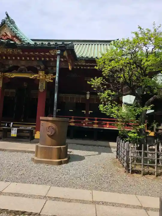 根津神社の{uncategorized: "未分類", other: "その他", undefined: "問題あり", building: "その他建物", grave: "お墓", sacred_gate: "鳥居", guardian: "狛犬", statue: "像", buddha: "仏像", history: "歴史", nature: "自然", garden: "庭園", animal: "動物", pagoda: "塔", temizu: "手水舎", mountain_gate: "山門・神門", sanctuary: "本殿・本堂", subordinate: "末社・摂社", art: "芸術", scenery: "景色", jizo: "地蔵", ema: "絵馬", goshuin: "御朱印", omikuji: "おみくじ", items: "授与品その他", amulet: "お守り", goshuincho: "御朱印帳", eats: "食事", festival: "お祭り", votive_dance: "神楽", shichigosan: "七五三参", wedding: "結婚式", experience: "体験その他", initially: "初詣", around: "周辺", anti_infection: "感染症対策"}