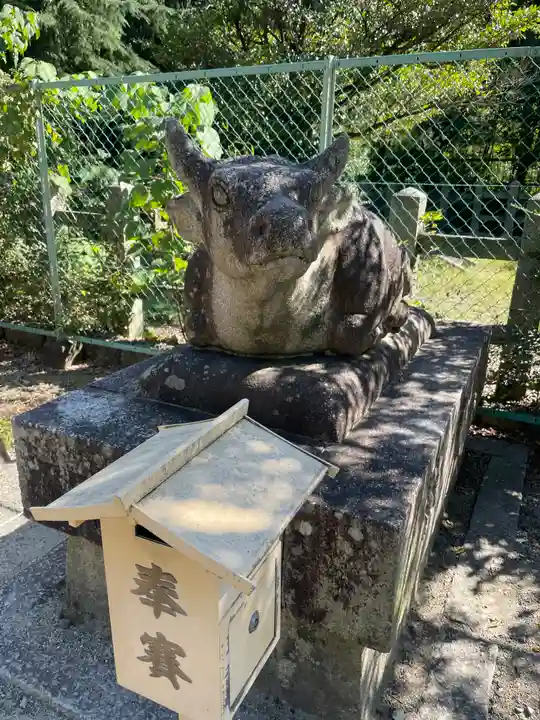 大鳥美波比神社(大鳥大社境内摂社)の狛犬