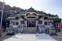 白鳥神社の本殿・本堂