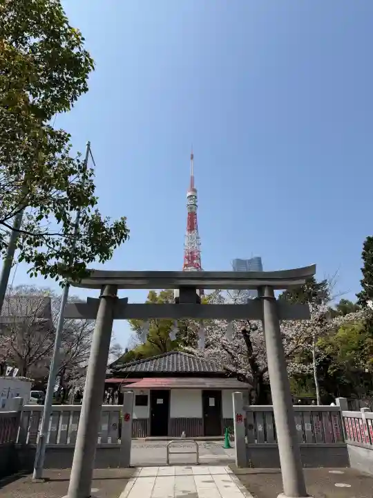 増上寺の{uncategorized: "未分類", other: "その他", undefined: "問題あり", building: "その他建物", grave: "お墓", sacred_gate: "鳥居", guardian: "狛犬", statue: "像", buddha: "仏像", history: "歴史", nature: "自然", garden: "庭園", animal: "動物", pagoda: "塔", temizu: "手水舎", mountain_gate: "山門・神門", sanctuary: "本殿・本堂", subordinate: "末社・摂社", art: "芸術", scenery: "景色", jizo: "地蔵", ema: "絵馬", goshuin: "御朱印", omikuji: "おみくじ", items: "授与品その他", amulet: "お守り", goshuincho: "御朱印帳", eats: "食事", festival: "お祭り", votive_dance: "神楽", shichigosan: "七五三参", wedding: "結婚式", experience: "体験その他", initially: "初詣", around: "周辺", anti_infection: "感染症対策"}