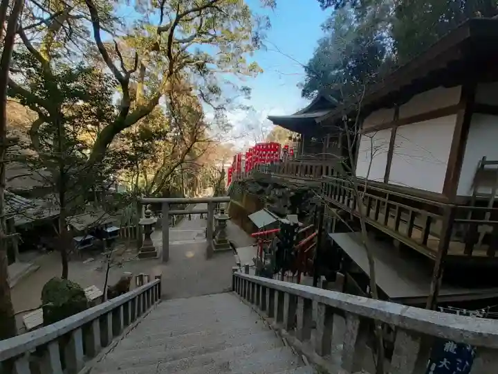 天照大神高座神社の{uncategorized: "未分類", other: "その他", undefined: "問題あり", building: "その他建物", grave: "お墓", sacred_gate: "鳥居", guardian: "狛犬", statue: "像", buddha: "仏像", history: "歴史", nature: "自然", garden: "庭園", animal: "動物", pagoda: "塔", temizu: "手水舎", mountain_gate: "山門・神門", sanctuary: "本殿・本堂", subordinate: "末社・摂社", art: "芸術", scenery: "景色", jizo: "地蔵", ema: "絵馬", goshuin: "御朱印", omikuji: "おみくじ", items: "授与品その他", amulet: "お守り", goshuincho: "御朱印帳", eats: "食事", festival: "お祭り", votive_dance: "神楽", shichigosan: "七五三参", wedding: "結婚式", experience: "体験その他", initially: "初詣", around: "周辺", anti_infection: "感染症対策"}