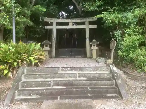 若宮八幡宮の鳥居