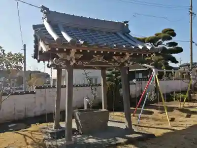 利生院の手水舎