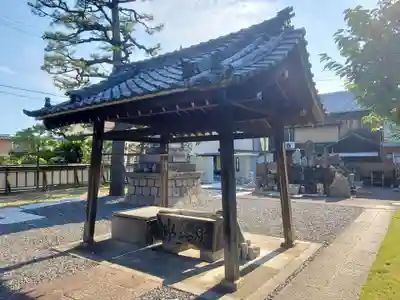 光照院の手水舎