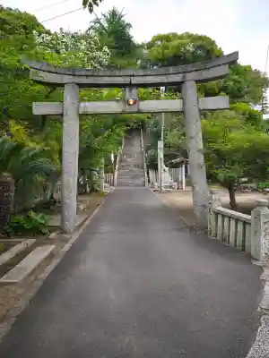 金刀比羅神社の{uncategorized: "未分類", other: "その他", undefined: "問題あり", building: "その他建物", grave: "お墓", sacred_gate: "鳥居", guardian: "狛犬", statue: "像", buddha: "仏像", history: "歴史", nature: "自然", garden: "庭園", animal: "動物", pagoda: "塔", temizu: "手水舎", mountain_gate: "山門・神門", sanctuary: "本殿・本堂", subordinate: "末社・摂社", art: "芸術", scenery: "景色", jizo: "地蔵", ema: "絵馬", goshuin: "御朱印", omikuji: "おみくじ", items: "授与品その他", amulet: "お守り", goshuincho: "御朱印帳", eats: "食事", festival: "お祭り", votive_dance: "神楽", shichigosan: "七五三参", wedding: "結婚式", experience: "体験その他", initially: "初詣", around: "周辺", anti_infection: "感染症対策"}