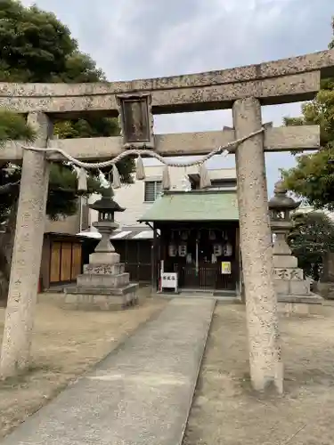 諏訪神社の鳥居