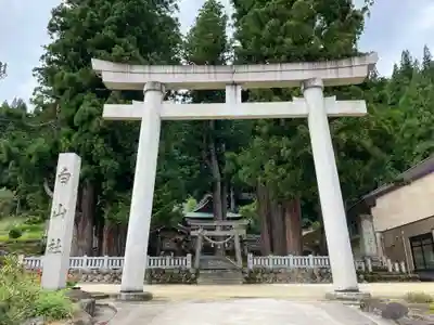 上梨白山宮(富山県)