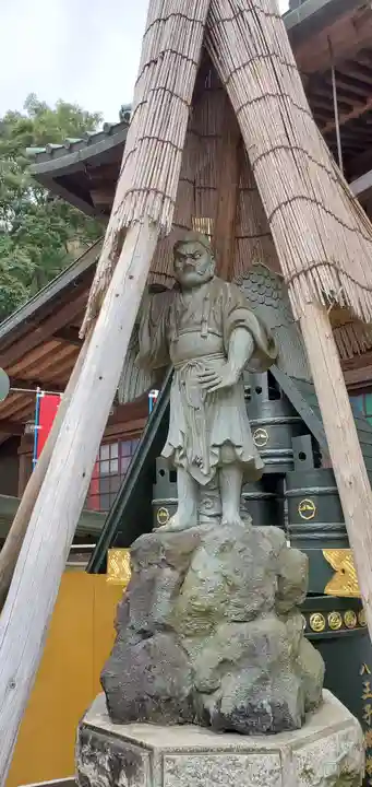 高尾山薬王院の像