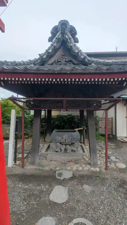 於菊稲荷神社の{uncategorized: "未分類", other: "その他", undefined: "問題あり", building: "その他建物", grave: "お墓", sacred_gate: "鳥居", guardian: "狛犬", statue: "像", buddha: "仏像", history: "歴史", nature: "自然", garden: "庭園", animal: "動物", pagoda: "塔", temizu: "手水舎", mountain_gate: "山門・神門", sanctuary: "本殿・本堂", subordinate: "末社・摂社", art: "芸術", scenery: "景色", jizo: "地蔵", ema: "絵馬", goshuin: "御朱印", omikuji: "おみくじ", items: "授与品その他", amulet: "お守り", goshuincho: "御朱印帳", eats: "食事", festival: "お祭り", votive_dance: "神楽", shichigosan: "七五三参", wedding: "結婚式", experience: "体験その他", initially: "初詣", around: "周辺", anti_infection: "感染症対策"}