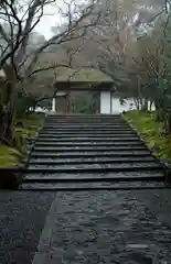 安楽寺の山門