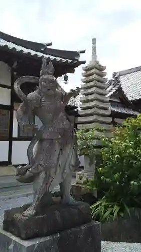 全龍寺の像