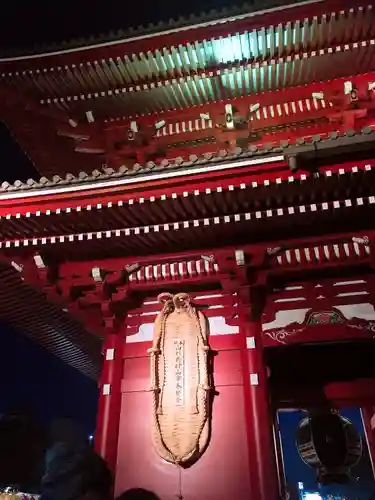浅草寺の山門・神門