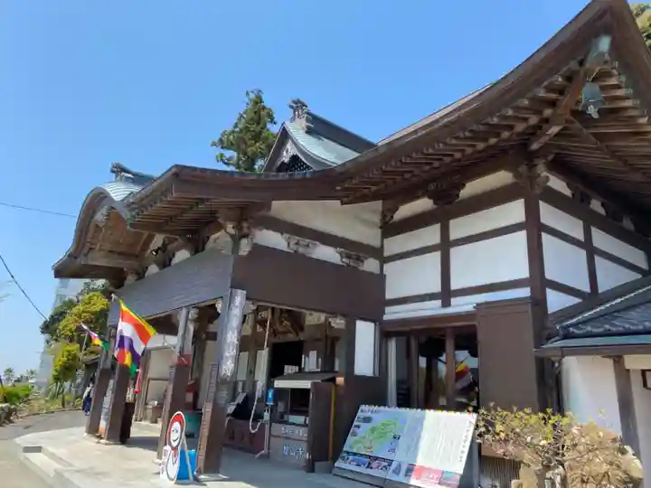 舘山寺の本殿・本堂