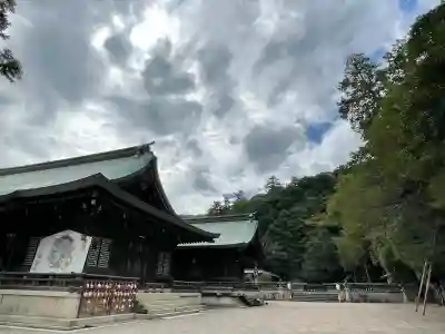 吉備津彦神社の{uncategorized: "未分類", other: "その他", undefined: "問題あり", building: "その他建物", grave: "お墓", sacred_gate: "鳥居", guardian: "狛犬", statue: "像", buddha: "仏像", history: "歴史", nature: "自然", garden: "庭園", animal: "動物", pagoda: "塔", temizu: "手水舎", mountain_gate: "山門・神門", sanctuary: "本殿・本堂", subordinate: "末社・摂社", art: "芸術", scenery: "景色", jizo: "地蔵", ema: "絵馬", goshuin: "御朱印", omikuji: "おみくじ", items: "授与品その他", amulet: "お守り", goshuincho: "御朱印帳", eats: "食事", festival: "お祭り", votive_dance: "神楽", shichigosan: "七五三参", wedding: "結婚式", experience: "体験その他", initially: "初詣", around: "周辺", anti_infection: "感染症対策"}