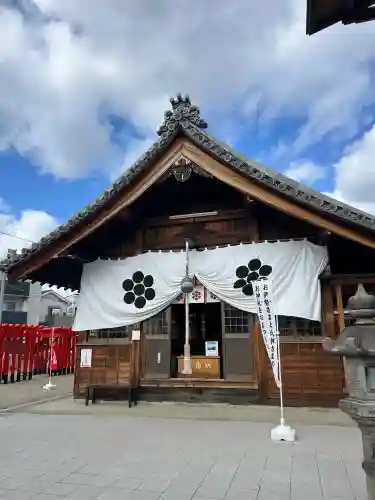 星神社の{uncategorized: "未分類", other: "その他", undefined: "問題あり", building: "その他建物", grave: "お墓", sacred_gate: "鳥居", guardian: "狛犬", statue: "像", buddha: "仏像", history: "歴史", nature: "自然", garden: "庭園", animal: "動物", pagoda: "塔", temizu: "手水舎", mountain_gate: "山門・神門", sanctuary: "本殿・本堂", subordinate: "末社・摂社", art: "芸術", scenery: "景色", jizo: "地蔵", ema: "絵馬", goshuin: "御朱印", omikuji: "おみくじ", items: "授与品その他", amulet: "お守り", goshuincho: "御朱印帳", eats: "食事", festival: "お祭り", votive_dance: "神楽", shichigosan: "七五三参", wedding: "結婚式", experience: "体験その他", initially: "初詣", around: "周辺", anti_infection: "感染症対策"}