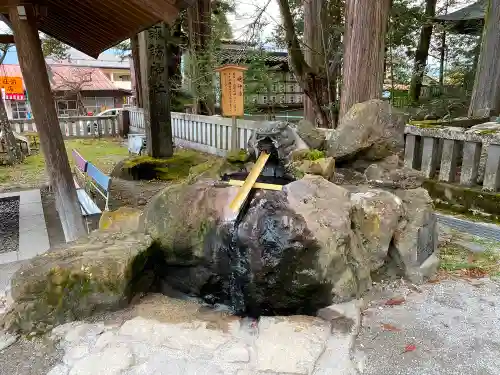 諏訪大社の手水舎