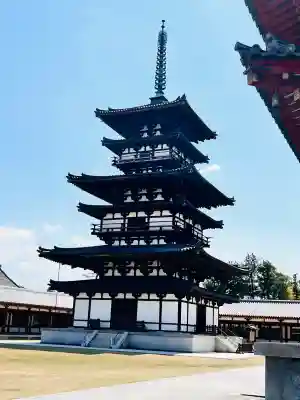 薬師寺の{uncategorized: "未分類", other: "その他", undefined: "問題あり", building: "その他建物", grave: "お墓", sacred_gate: "鳥居", guardian: "狛犬", statue: "像", buddha: "仏像", history: "歴史", nature: "自然", garden: "庭園", animal: "動物", pagoda: "塔", temizu: "手水舎", mountain_gate: "山門・神門", sanctuary: "本殿・本堂", subordinate: "末社・摂社", art: "芸術", scenery: "景色", jizo: "地蔵", ema: "絵馬", goshuin: "御朱印", omikuji: "おみくじ", items: "授与品その他", amulet: "お守り", goshuincho: "御朱印帳", eats: "食事", festival: "お祭り", votive_dance: "神楽", shichigosan: "七五三参", wedding: "結婚式", experience: "体験その他", initially: "初詣", around: "周辺", anti_infection: "感染症対策"}