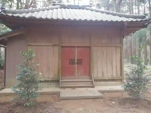 諏訪神社の本殿