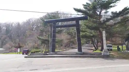 義經神社の鳥居