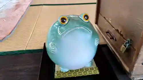 成田山札幌別院新栄寺の像