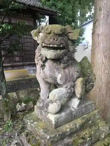 舩岡神社の狛犬