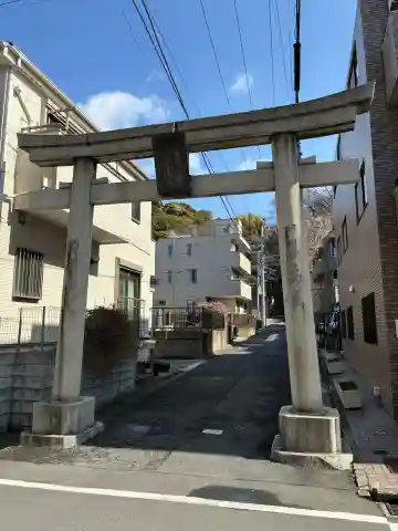 若宮八幡宮の{uncategorized: "未分類", other: "その他", undefined: "問題あり", building: "その他建物", grave: "お墓", sacred_gate: "鳥居", guardian: "狛犬", statue: "像", buddha: "仏像", history: "歴史", nature: "自然", garden: "庭園", animal: "動物", pagoda: "塔", temizu: "手水舎", mountain_gate: "山門・神門", sanctuary: "本殿・本堂", subordinate: "末社・摂社", art: "芸術", scenery: "景色", jizo: "地蔵", ema: "絵馬", goshuin: "御朱印", omikuji: "おみくじ", items: "授与品その他", amulet: "お守り", goshuincho: "御朱印帳", eats: "食事", festival: "お祭り", votive_dance: "神楽", shichigosan: "七五三参", wedding: "結婚式", experience: "体験その他", initially: "初詣", around: "周辺", anti_infection: "感染症対策"}