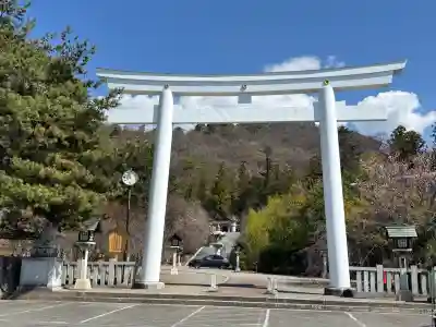 山梨縣護國神社の{uncategorized: "未分類", other: "その他", undefined: "問題あり", building: "その他建物", grave: "お墓", sacred_gate: "鳥居", guardian: "狛犬", statue: "像", buddha: "仏像", history: "歴史", nature: "自然", garden: "庭園", animal: "動物", pagoda: "塔", temizu: "手水舎", mountain_gate: "山門・神門", sanctuary: "本殿・本堂", subordinate: "末社・摂社", art: "芸術", scenery: "景色", jizo: "地蔵", ema: "絵馬", goshuin: "御朱印", omikuji: "おみくじ", items: "授与品その他", amulet: "お守り", goshuincho: "御朱印帳", eats: "食事", festival: "お祭り", votive_dance: "神楽", shichigosan: "七五三参", wedding: "結婚式", experience: "体験その他", initially: "初詣", around: "周辺", anti_infection: "感染症対策"}