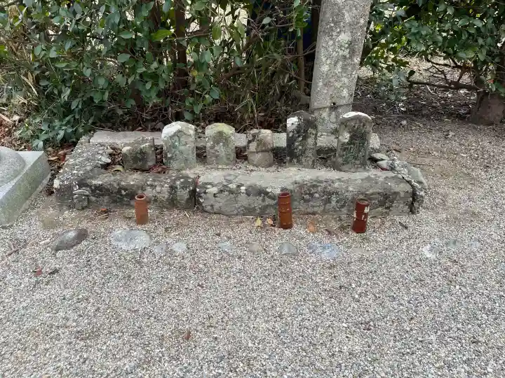 棒屋神社の{uncategorized: "未分類", other: "その他", undefined: "問題あり", building: "その他建物", grave: "お墓", sacred_gate: "鳥居", guardian: "狛犬", statue: "像", buddha: "仏像", history: "歴史", nature: "自然", garden: "庭園", animal: "動物", pagoda: "塔", temizu: "手水舎", mountain_gate: "山門・神門", sanctuary: "本殿・本堂", subordinate: "末社・摂社", art: "芸術", scenery: "景色", jizo: "地蔵", ema: "絵馬", goshuin: "御朱印", omikuji: "おみくじ", items: "授与品その他", amulet: "お守り", goshuincho: "御朱印帳", eats: "食事", festival: "お祭り", votive_dance: "神楽", shichigosan: "七五三参", wedding: "結婚式", experience: "体験その他", initially: "初詣", around: "周辺", anti_infection: "感染症対策"}