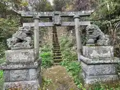 諏訪神社の鳥居