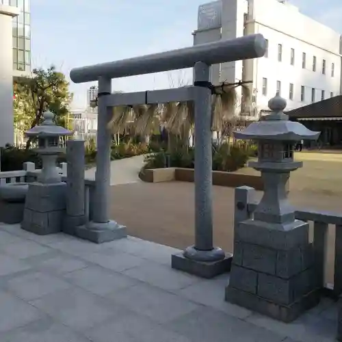 三囲神社（三圍神社）日本橋摂社の鳥居